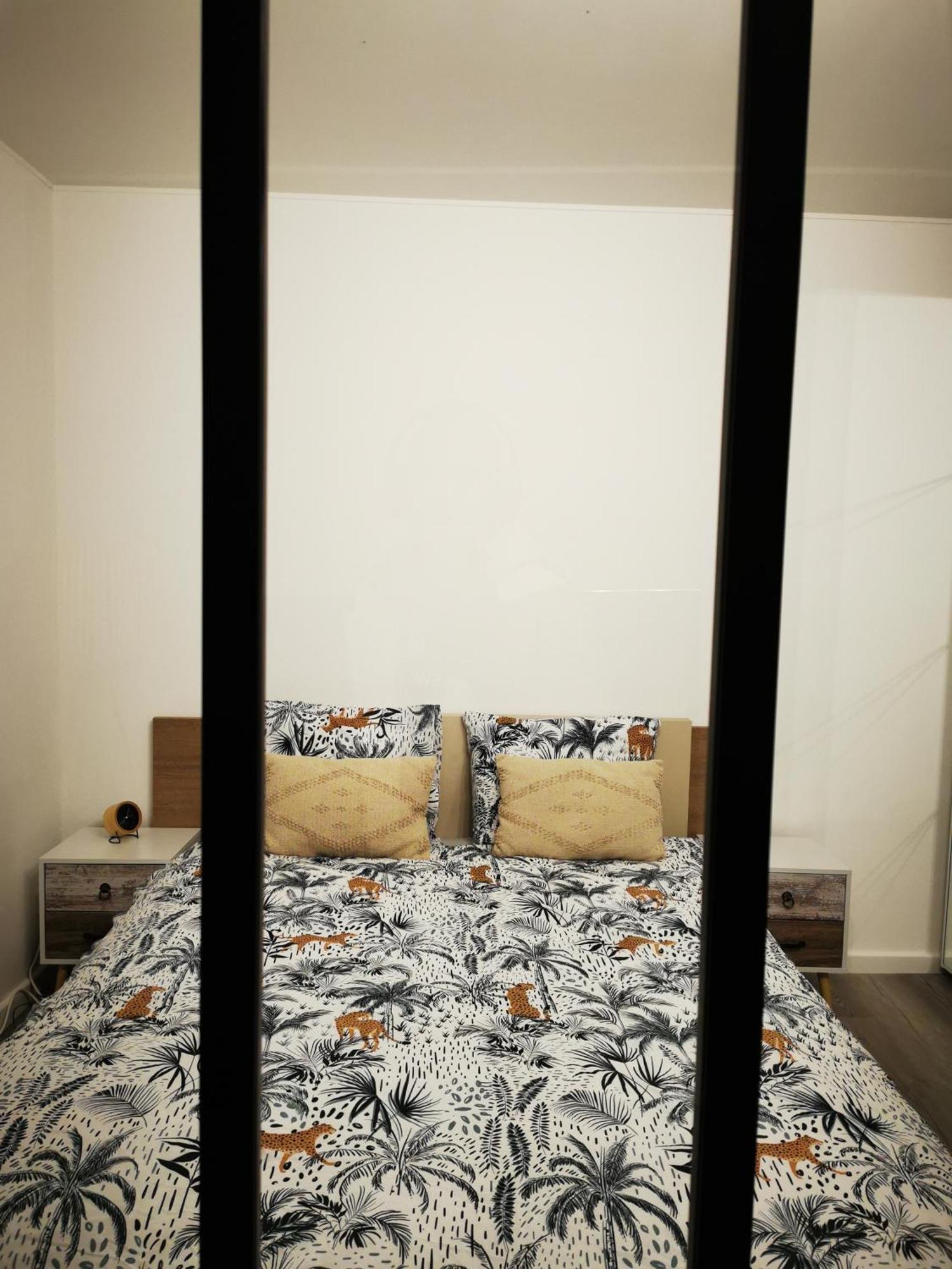 Athome - Appart-Hotel With Private Parking Esch-sur-Alzette Exterior foto